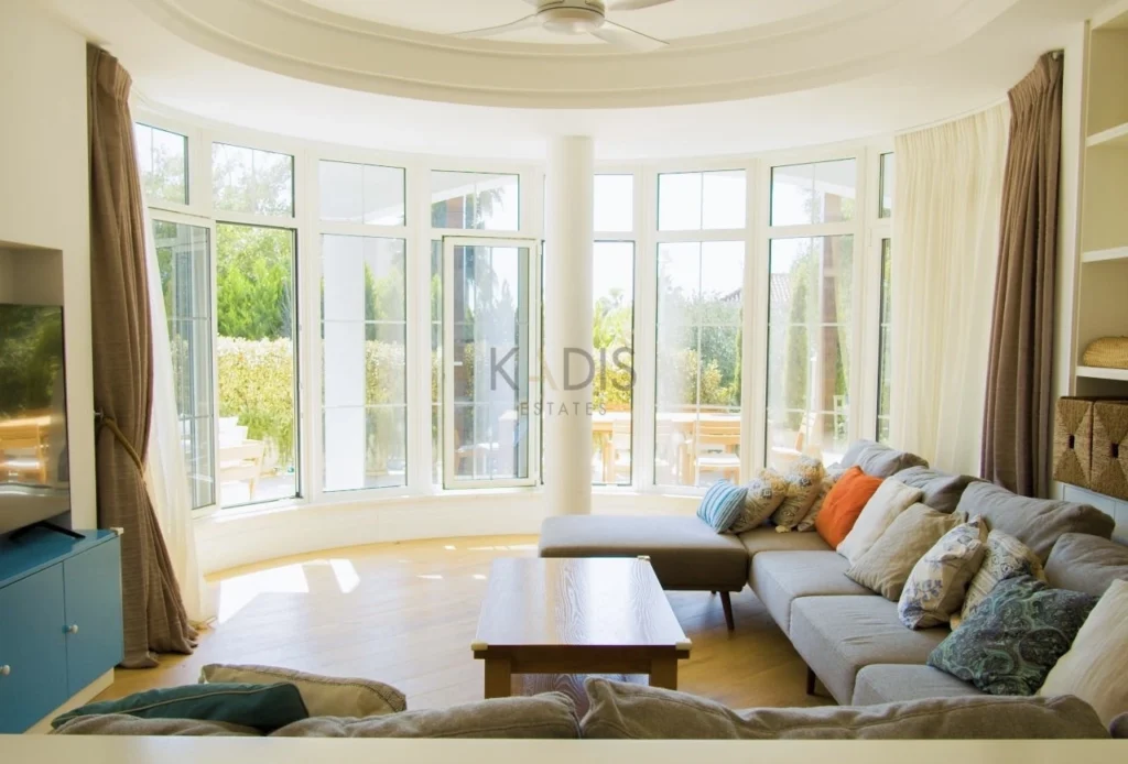 5 Bedroom House for Sale in Pyrgos Lemesou, Limassol District