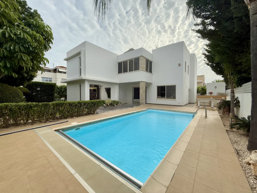 4 Bedroom House for Rent in Kato Polemidia, Limassol District