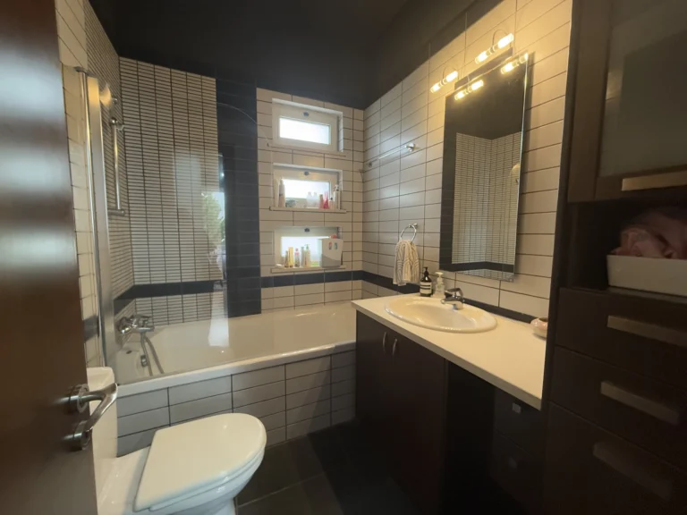 4 Bedroom House for Rent in Kato Polemidia, Limassol District