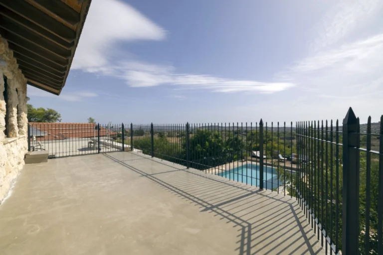 5 Bedroom House for Sale in Parekklisia, Limassol District