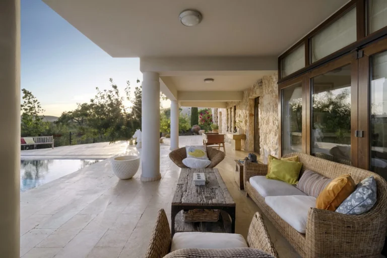 5 Bedroom House for Sale in Parekklisia, Limassol District