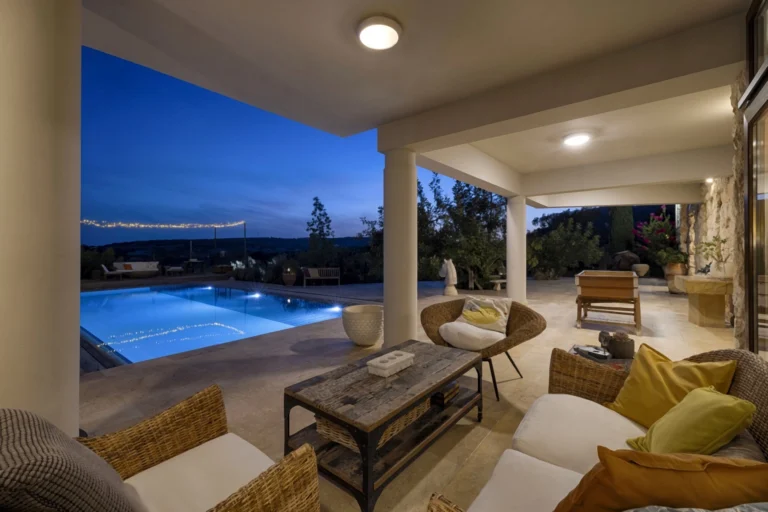 5 Bedroom House for Sale in Parekklisia, Limassol District