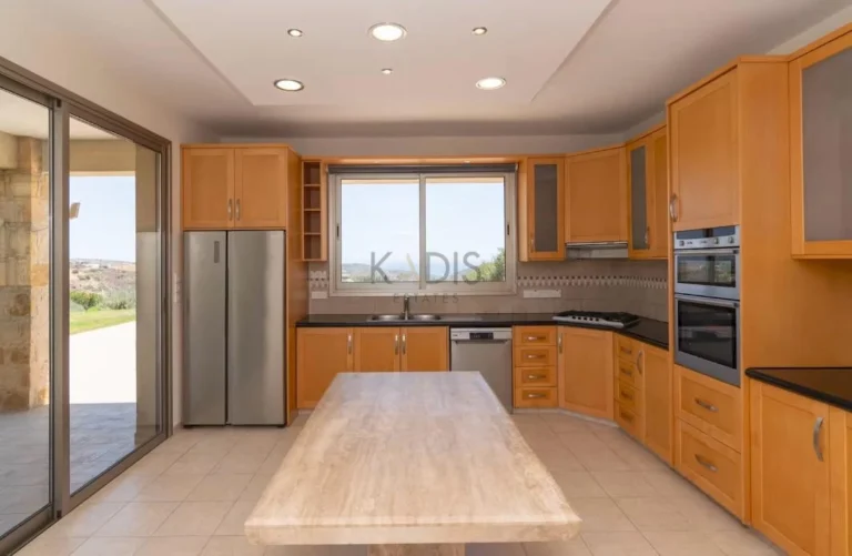 4 Bedroom House for Sale in Parekklisia, Limassol District