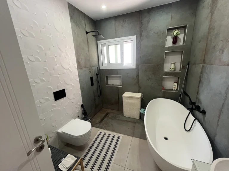 5 Bedroom House for Sale in Limassol – Agios Athanasios