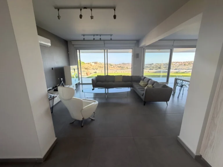 4 Bedroom House for Sale in Parekklisia, Limassol District