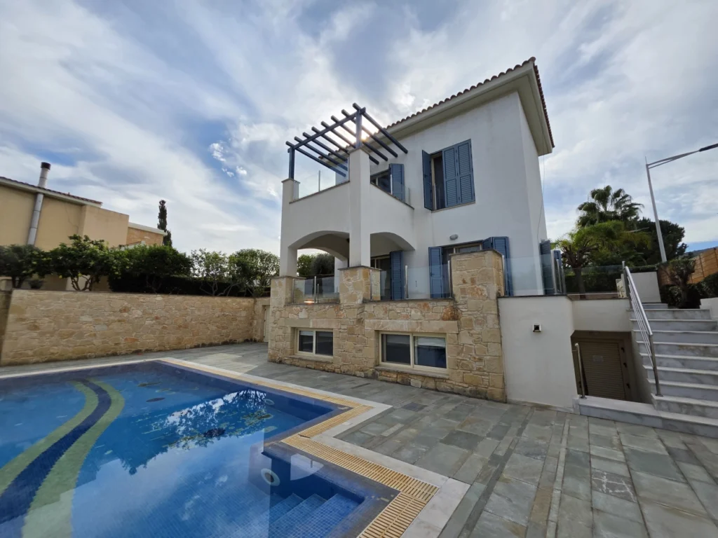 3 Bedroom House for Sale in Latchi (Lakki / Latsi), Paphos District