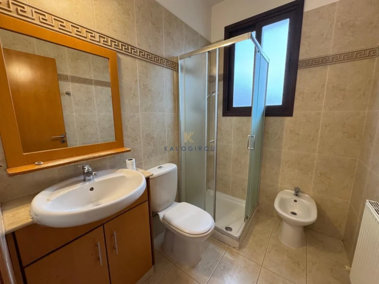 5 Bedroom House for Sale in Oroklini, Larnaca District