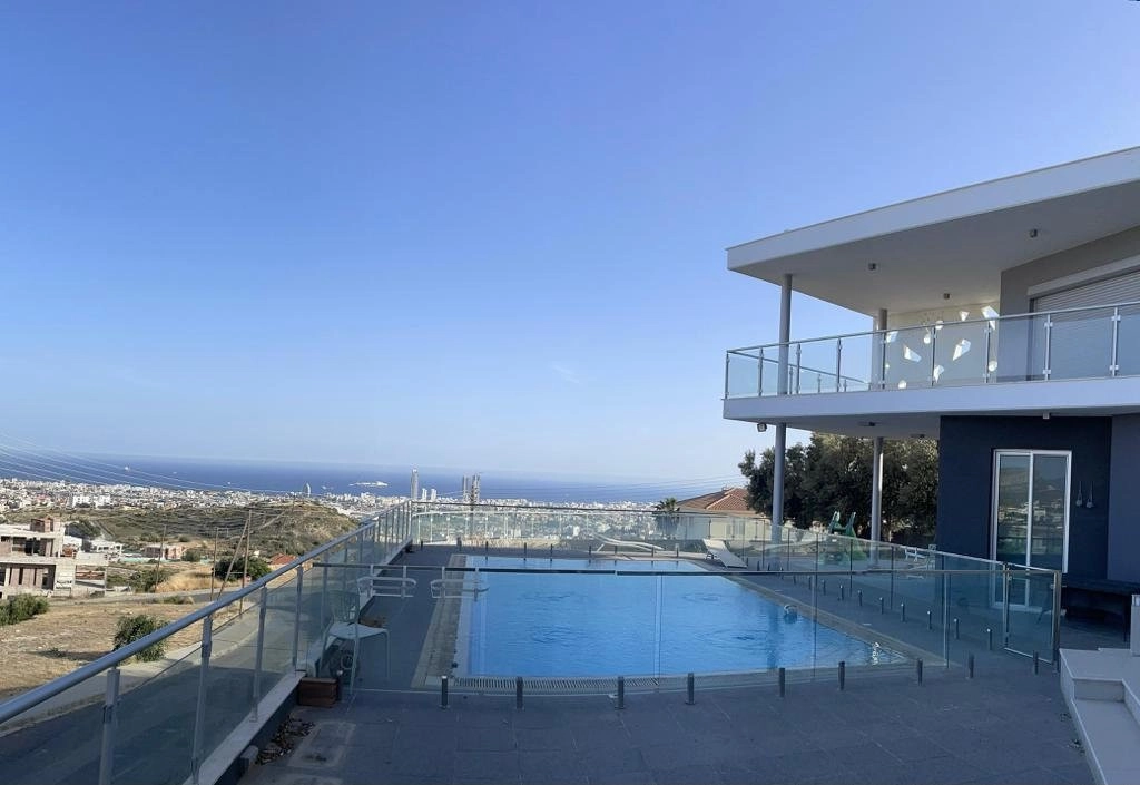 5 Bedroom House for Sale in Limassol – Mesa Geitonia