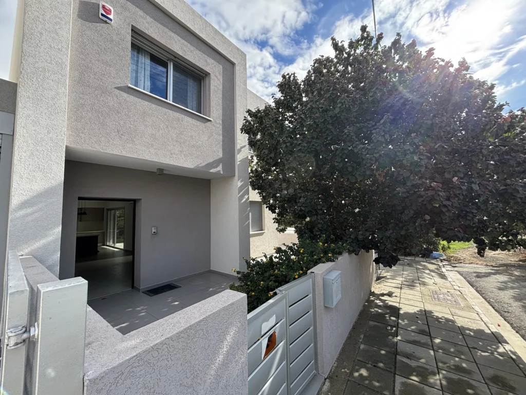 3 Bedroom House for Sale in Limassol – Agios Athanasios