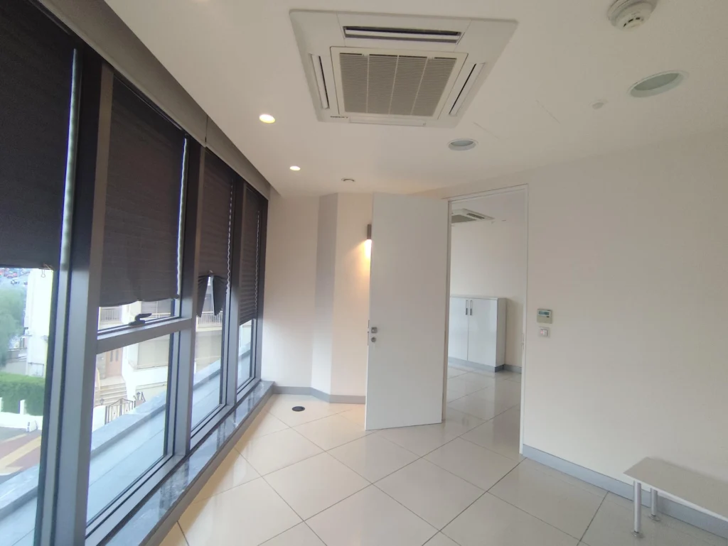175m² Office for Rent in Limassol – Mesa Geitonia