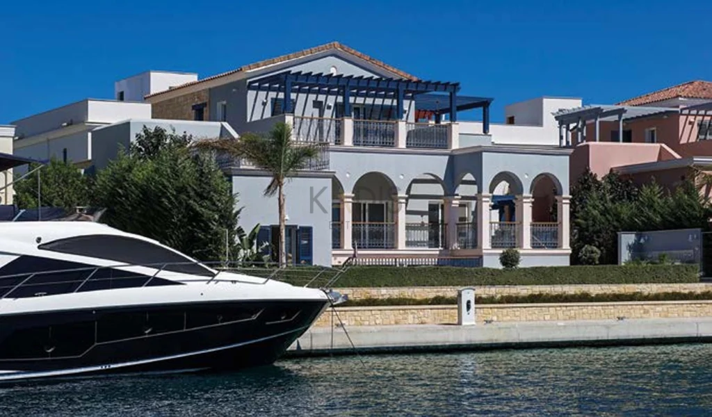 4 Bedroom House for Sale in Limassol – Marina