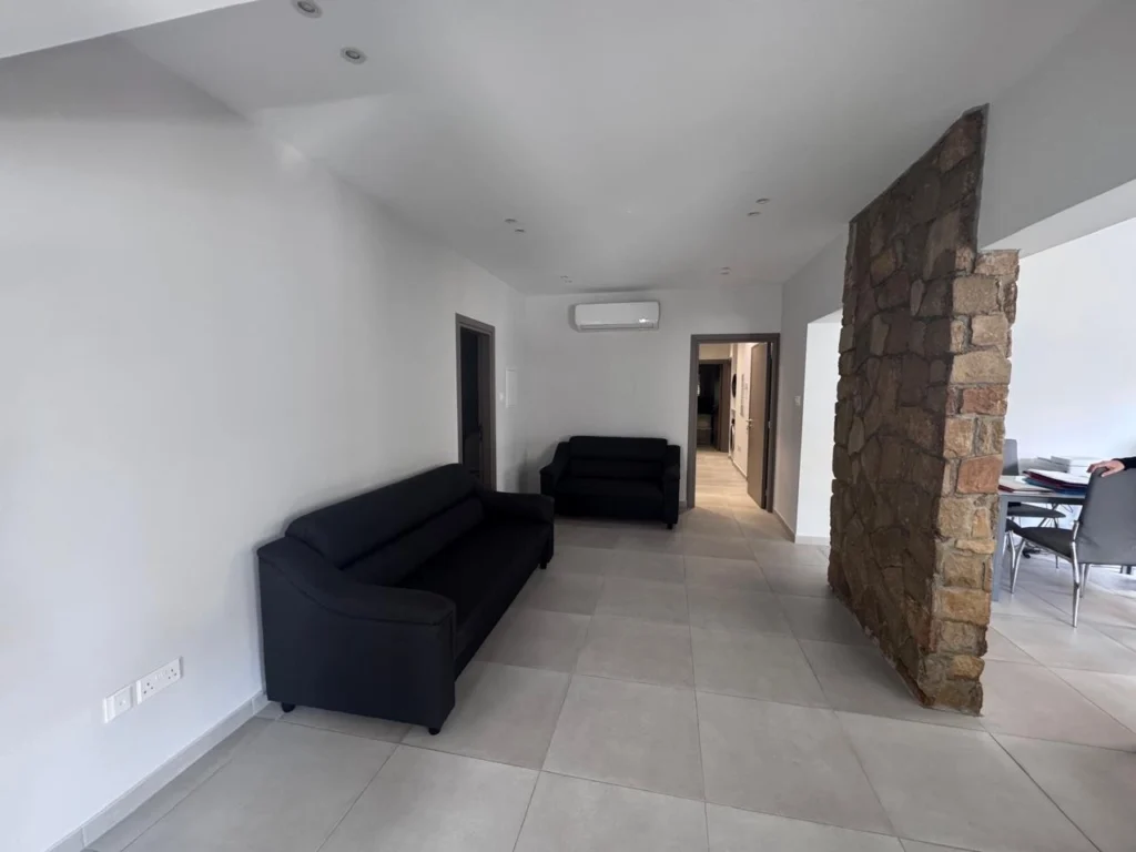 260m² Building for Rent in Limassol – Kapsalos