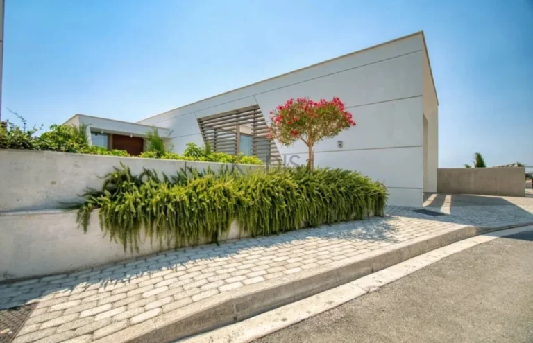 3 Bedroom House for Sale in Mouttagiaka, Limassol District
