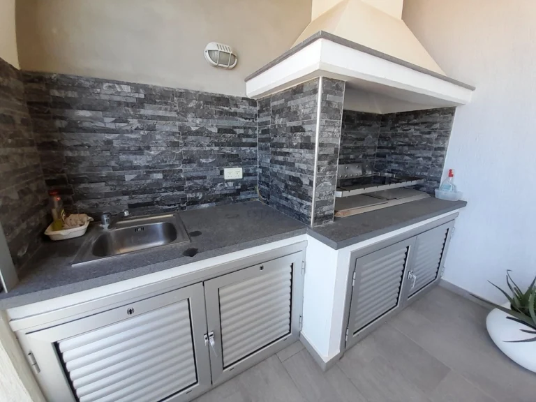 3 Bedroom Apartment for Sale in Agios Tychonas, Limassol District