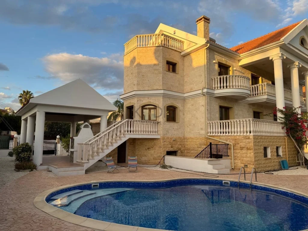 816m² House for Sale in Parekklisia, Limassol District