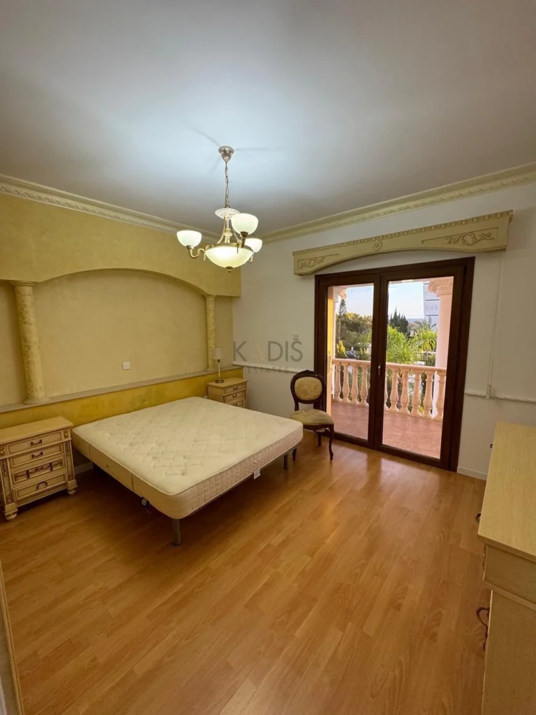 816m² House for Sale in Parekklisia, Limassol District