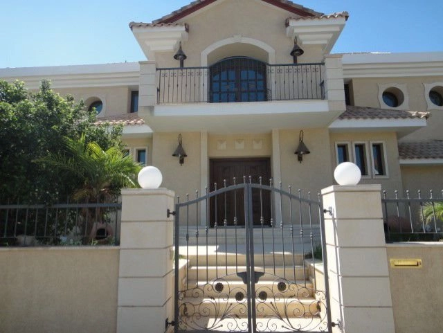 6+ Bedroom House for Rent in Mouttagiaka, Limassol District
