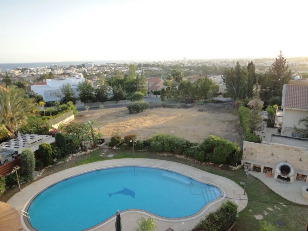6+ Bedroom House for Rent in Mouttagiaka, Limassol District