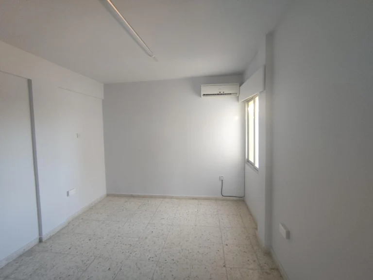 90m² Office for Rent in Limassol – Agia Zoni