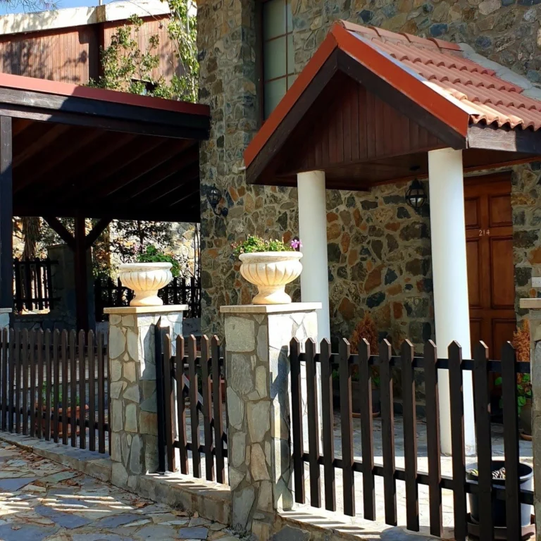 2 Bedroom House for Rent in Pano Platres, Limassol District