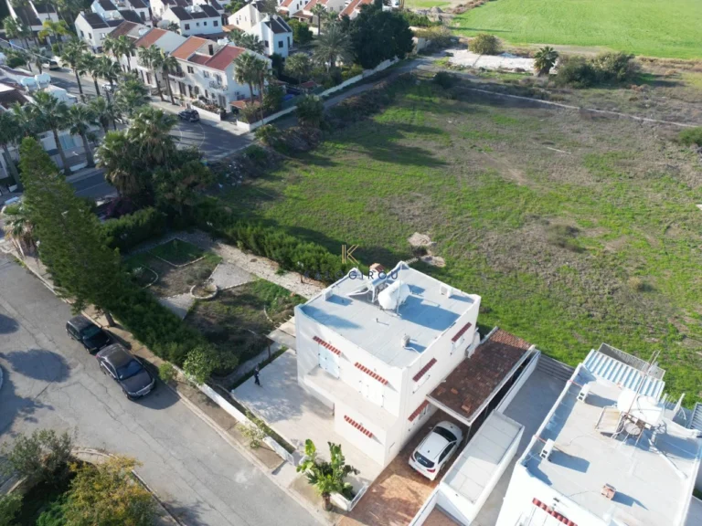 Cheap Houses and Villas for Sale Larnaca up to 500000 euro