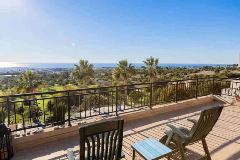 2 Bedroom Apartment for Sale in Mesa Chorio, Paphos District