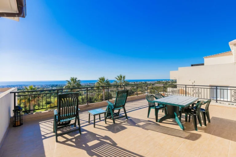 2 Bedroom Apartment for Sale in Mesa Chorio, Paphos District