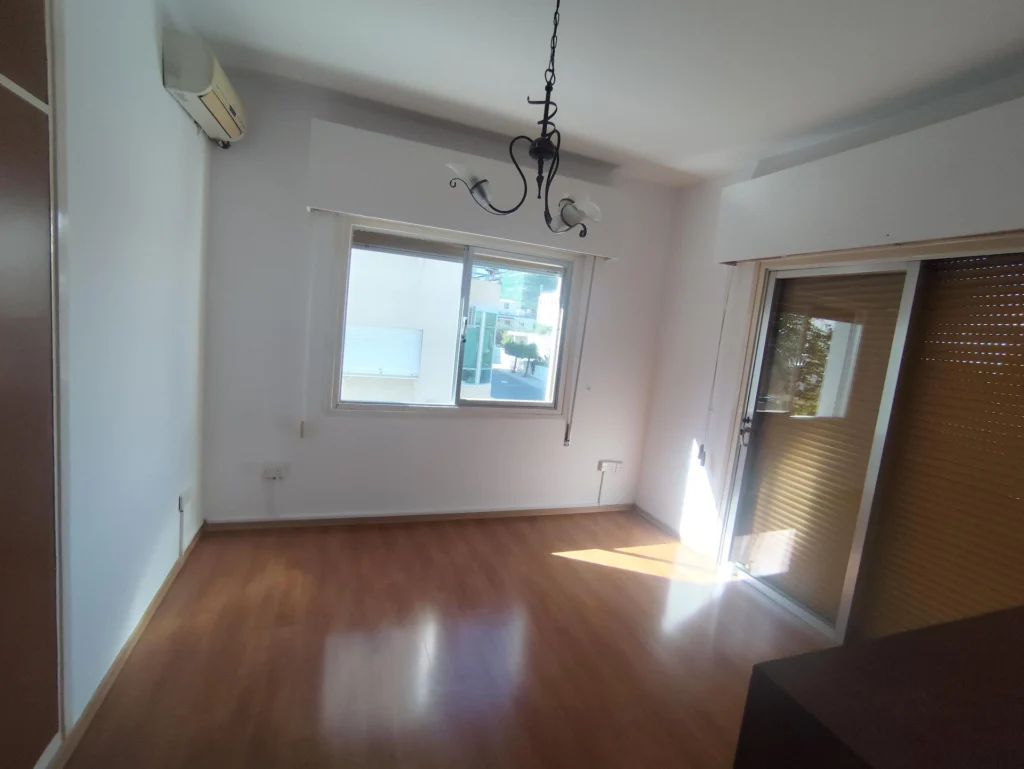 140m² Office for Rent in Limassol District