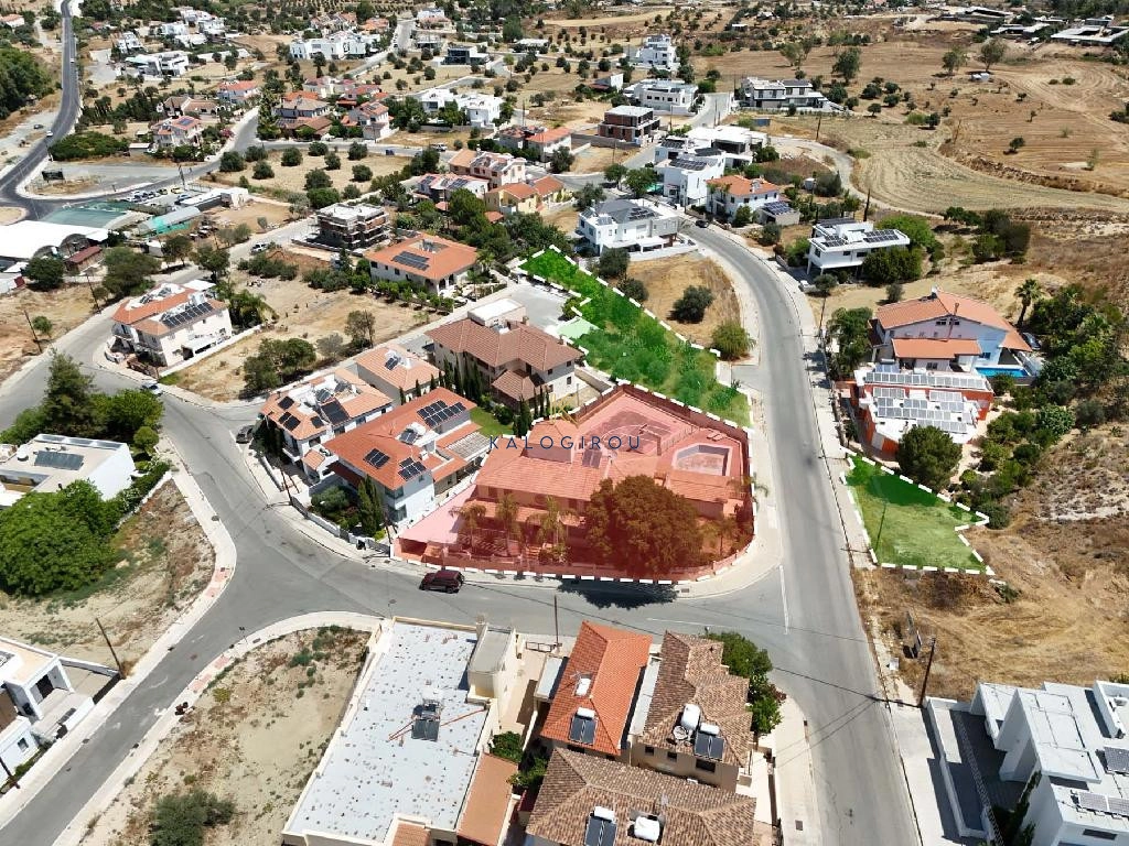 5 Bedroom House for Sale in Tseri, Nicosia District