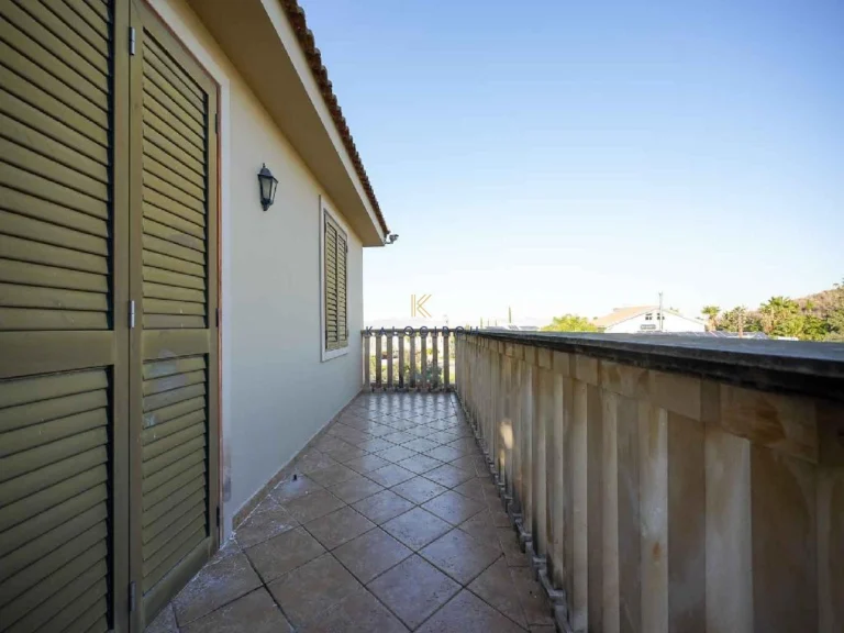 5 Bedroom House for Sale in Tseri, Nicosia District