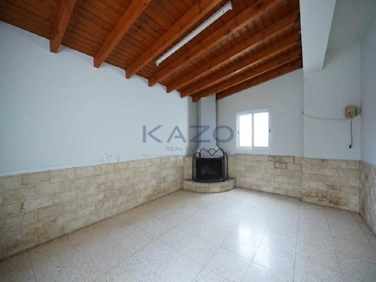 5 Bedroom House for Sale in Palaiometocho, Nicosia District